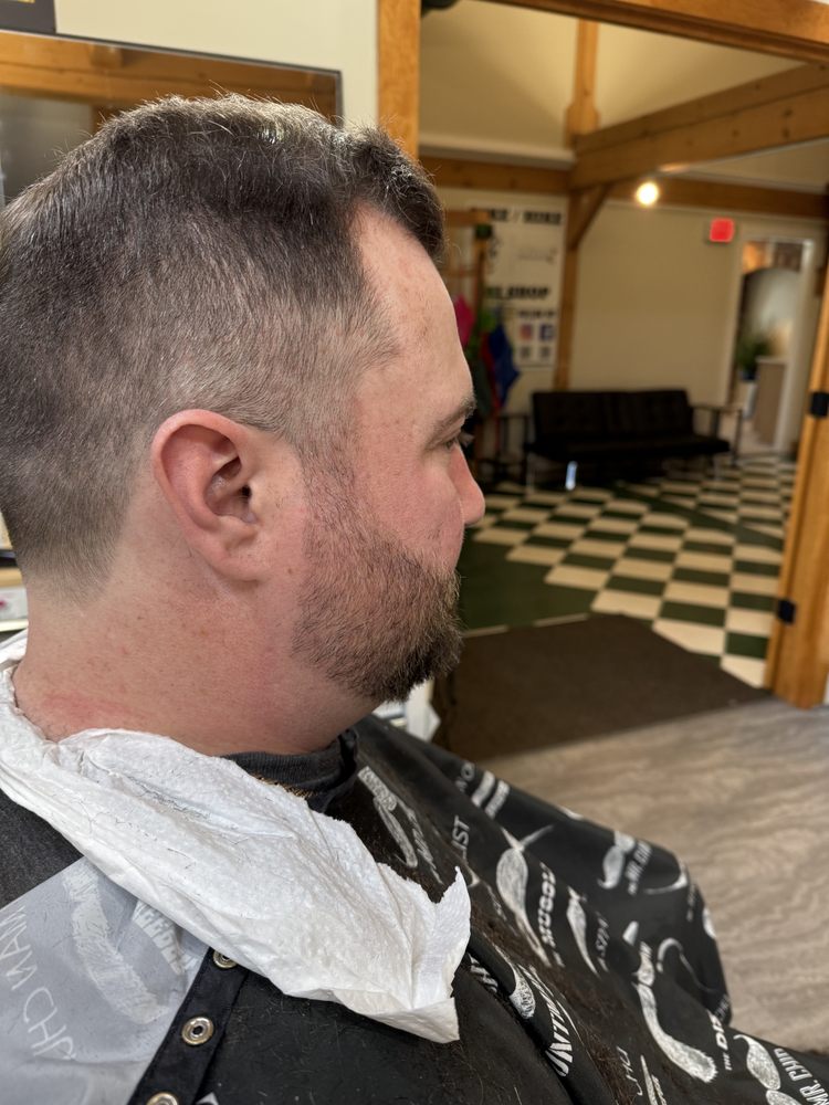 Nat the Barber Logo