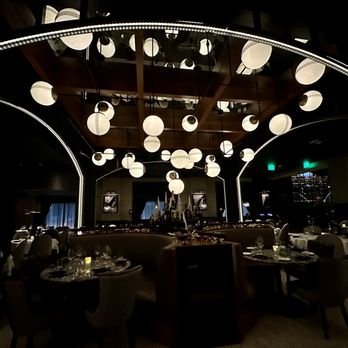 Del Frisco's Double Eagle Steakhouse - Dark interior of restaurant - Steakhouses Near Me - Pittsburgh, Pennsylvania Del Frisco's Double Eagle Steakhouse - Dark interior of restaurant - Steakhouses Near Me - Pittsburgh, Pennsylvania