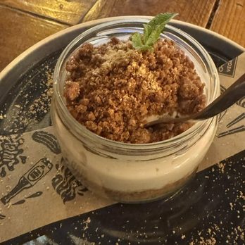 Mad Mad Vegan - Cookies and cream - Burgers Near Me - Madrid, M Mad Mad Vegan - Cookies and cream - Burgers Near Me - Madrid, M