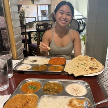 Himalayan Kitchen - Chicken Tikka Masala lunch special, Butter Chicken lunch special and garlic naan - Himalayan/Nepalese Near Me - Honolulu, Hawaii Himalayan Kitchen - Chicken Tikka Masala lunch special, Butter Chicken lunch special and garlic naan - Himalayan/Nepalese Near Me - Honolulu, Hawaii