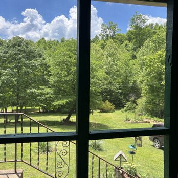Hummingbird Haven - Bed & Breakfast Near Me - Fairview, Tennessee Hummingbird Haven - Bed & Breakfast Near Me - Fairview, Tennessee