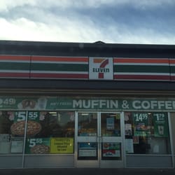 7-Eleven - Front Entrance