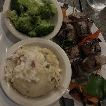 Wingman Brew 'N Que - Steak kabobs with mashed potatoes and Broccoli - Bars Near Me - Lewistown, Pennsylvania Wingman Brew 'N Que - Steak kabobs with mashed potatoes and Broccoli - Bars Near Me - Lewistown, Pennsylvania