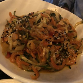 Parlor Bar & Kitchen - Pad Thai with veggie noodles and chicken - Bars Near Me - Newport, Rhode Island