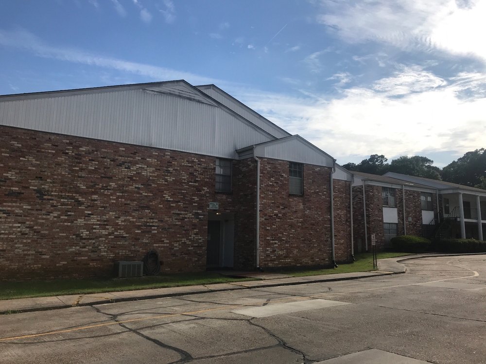 FAIRFIELD OAKS CONDOMINIUMS Updated June 2024 3820 Fairfield Ave