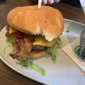 Wahlburgers - gluten free bun was cold and didn't hold - Burgers Near Me - Burlingame, California Wahlburgers - gluten free bun was cold and didn't hold - Burgers Near Me - Burlingame, California