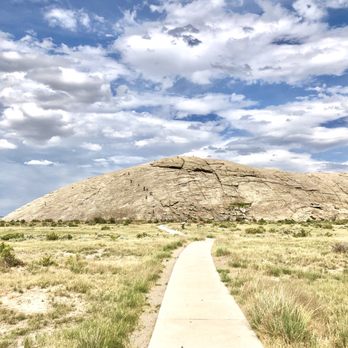 Independence Rock Rest Stop & Historic Site - 5 minute walk to the rock - Rest Stops Near Me - Casper, Wyoming Independence Rock Rest Stop & Historic Site - 5 minute walk to the rock - Rest Stops Near Me - Casper, Wyoming