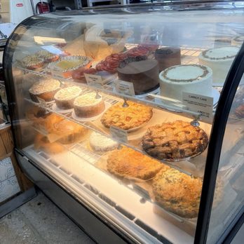 Madruga Bakery - Coffee & Tea Near Me - Coral Gables, Florida