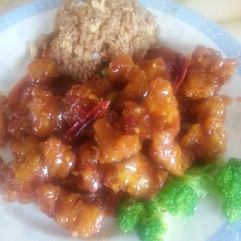 Jet's Palace - General Tso Chicken - Chinese Near Me - Hannibal, Missouri