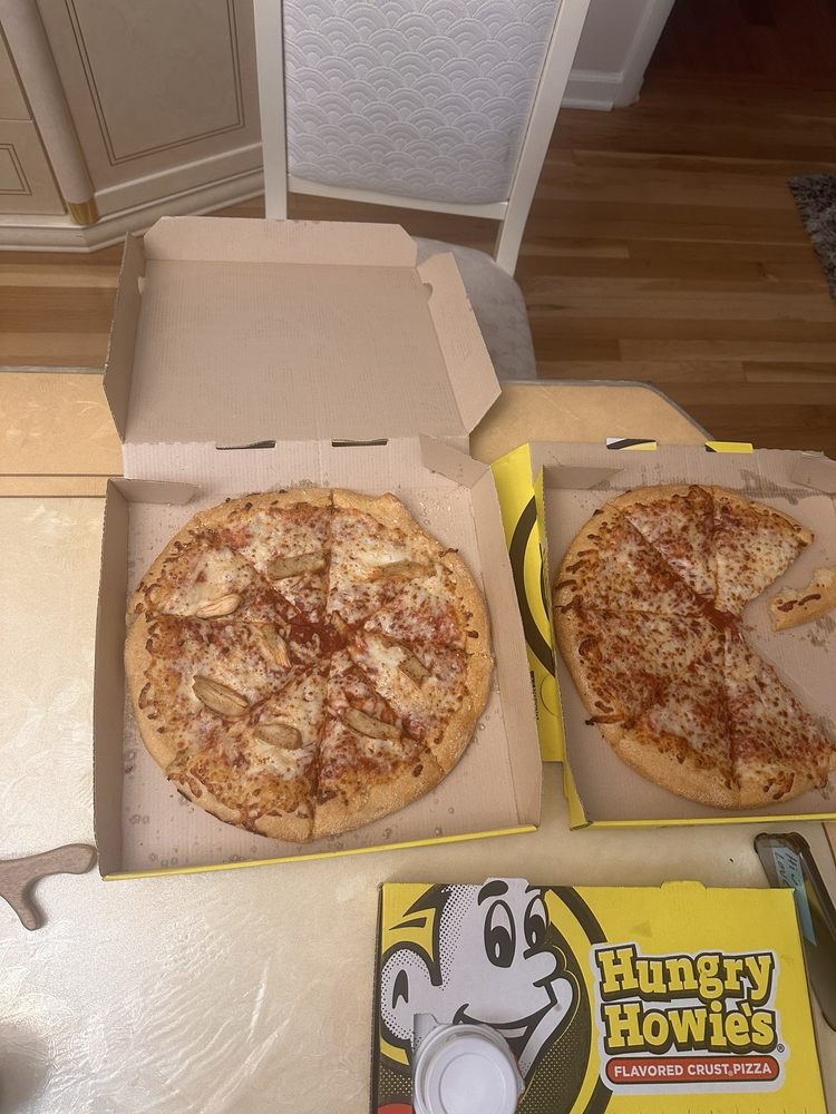 HUNGRY HOWIE’S PIZZA Updated August 2025 15 Photos & 16 Reviews