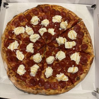 Golden Lizzard Pizza - Pepperoni and stracciatella and Hot honey side - Pizza Near Me - Miami, Florida Golden Lizzard Pizza - Pepperoni and stracciatella and Hot honey side - Pizza Near Me - Miami, Florida