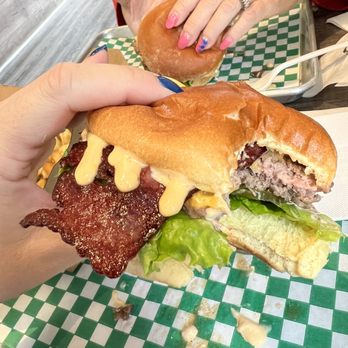 The Bullger Burger&Steak - Bacon cheese burger - Burgers Near Me - Toronto, Ontario The Bullger Burger&Steak - Bacon cheese burger - Burgers Near Me - Toronto, Ontario