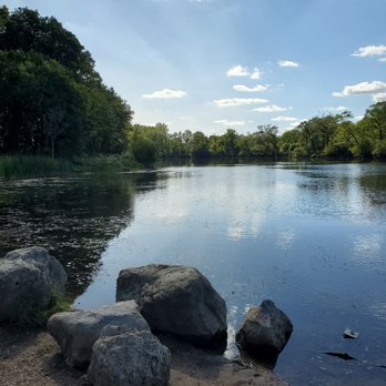 Hidden Lake Forest Preserve - Parks Near Me - Downers Grove, Illinois Hidden Lake Forest Preserve - Parks Near Me - Downers Grove, Illinois