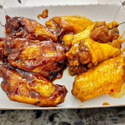 Wing Snob - Honey BBQ Wings, Mango Habanero Wings