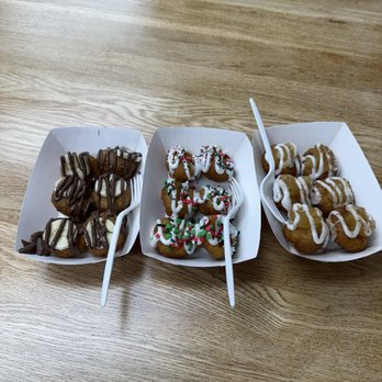 Small Town Mini Donuts - Nutella and bananas, bday, apple pie - Donuts Near Me - Elizabeth, Colorado Small Town Mini Donuts - Nutella and bananas, bday, apple pie - Donuts Near Me - Elizabeth, Colorado