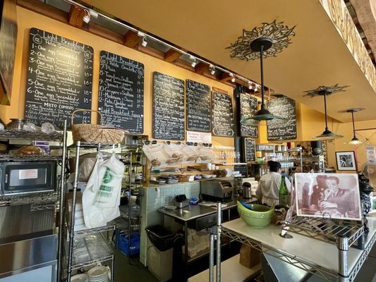 Gilbert's on Main by null