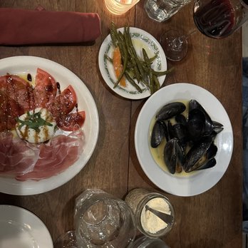 La Nonna - Burrata and mussels in a white sauce - Italian Near Me - Philadelphia, Pennsylvania La Nonna - Burrata and mussels in a white sauce - Italian Near Me - Philadelphia, Pennsylvania