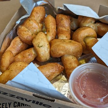 Pizzaville - Garlic bread - Pizza Near Me - Woodbridge, Ontario