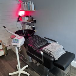 Luna Locks Salon - The most comfortable Head Spa bed in Waltham. Recline, relax and enjoy steam, scalp care + massage at Luna Locks.