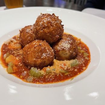 Cooper’s Hawk Winery & Restaurant - Arancini 10/10 - American Near Me - Jacksonville, Florida