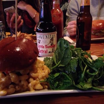 Chomp Kitchen & Drinks - Mac and cheese burger! - American Near Me - Warren, Rhode Island