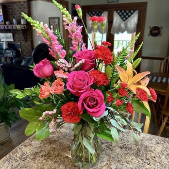 Kennesaw Florist - Punch of color - standard - Florists Near Me - Kennesaw, Georgia