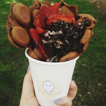 Puffle Up - Chocolate egg waffle with oreos and strawberrries - Desserts Near Me