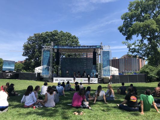 Musicians Corner by null