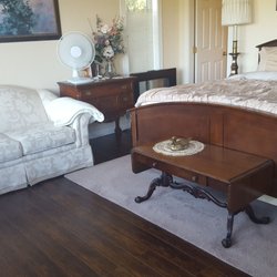By The Sea BnB - King Ocean View Suite room WITH private bathroom