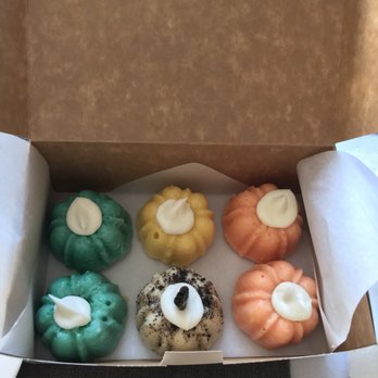 Bundts On Melrose - Desserts Near Me - Long Beach, California Bundts On Melrose - Desserts Near Me - Long Beach, California
