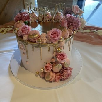 Blue Sheep Bake Shop - Gorgeous cake, we sent an inspiration photo and Karen exceeded all expectations! - Bakeries Near Me - Somerville, New Jersey