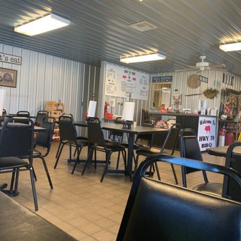 HWY 70 BBQ - Interior - Southern Near Me - Cookeville, Tennessee HWY 70 BBQ - Interior - Southern Near Me - Cookeville, Tennessee