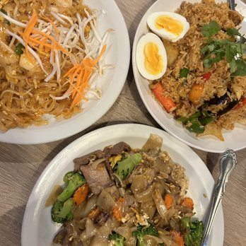 Seven Seas - Pad Thai, seafood rice, etc - Thai Near Me - Corona, California