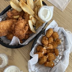 Rollup Ice Cream & Eatery - 4 pc. Chicken Tenders and White Cheddar Cheese Curds