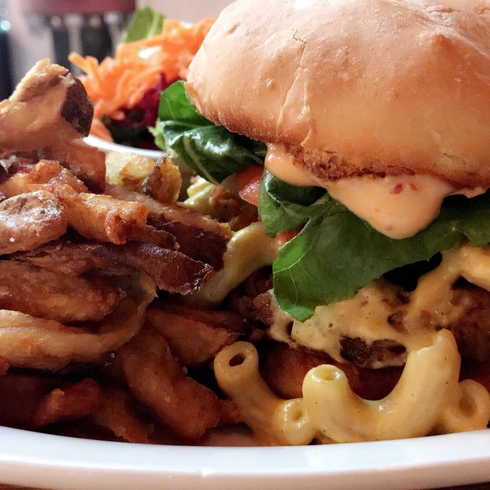 MeeT - Mac n' Cheese Burger. - Burgers Near Me - Vancouver, British Columbia