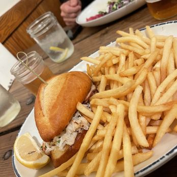 Fish - Lobster Roll - Seafood Near Me - Sausalito, California