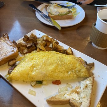 Friendship Perk and Brew - Veggie omelette and avocado toast - Breakfast & Brunch Near Me - Pittsburgh, Pennsylvania