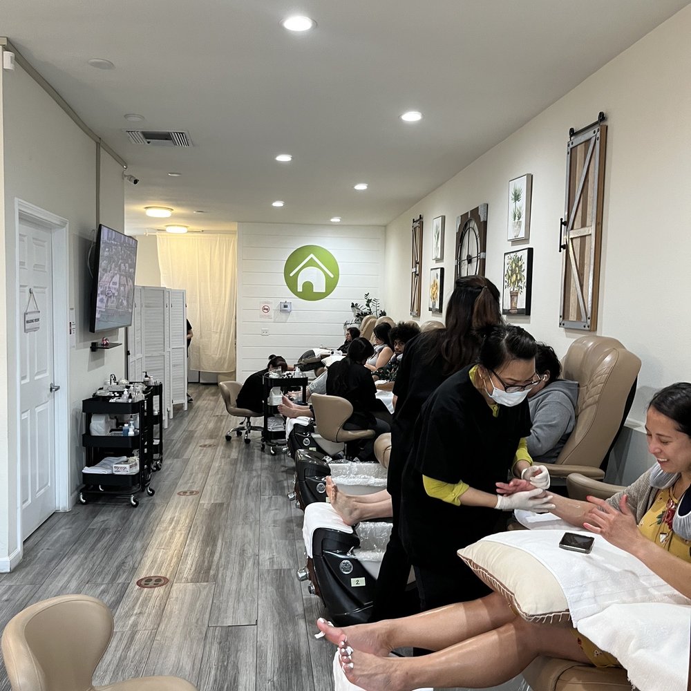 Organic Nail House - *One positive note: the inside is beautiful and clean. - Nail Salons Near Me - Burbank, California