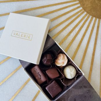 Valerie Confections - Little The Debut Assortment 6 Piece Box - Chocolatiers & Shops Near Me - Glendale, California Valerie Confections - Little The Debut Assortment 6 Piece Box - Chocolatiers & Shops Near Me - Glendale, California