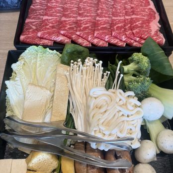 Mumu Hot Pot - Hot Pot Near Me - Emeryville, California