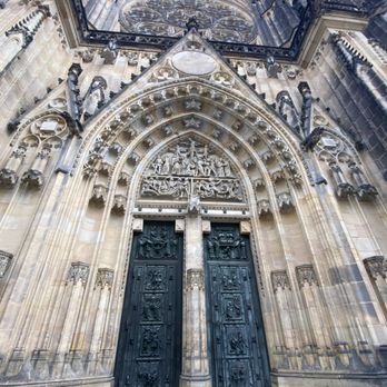 Pražský hrad - Facade of the cathedral - Landmarks & Historical Buildings Near Me - Prague, Puerto Rico