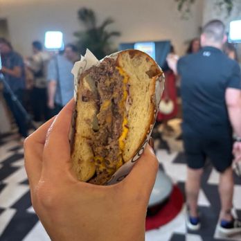 Eight Bar - American Near Me - Miami, Florida