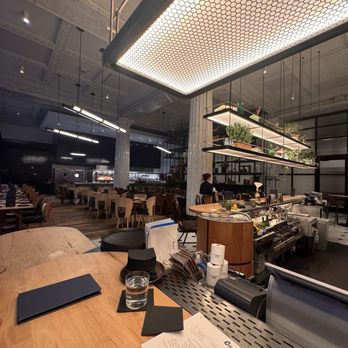 Giulia - Dining area - American Near Me - Minneapolis, Minnesota