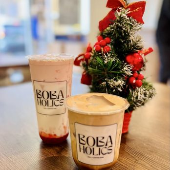 Bobaholics - Strawberry dream latte, tiramisu coffee - Bubble Tea Near Me - San Jose, California