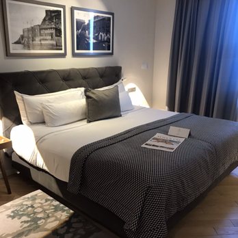 Hotel Lasala - King bed was comfortable - Hotels Near Me - Donostia / San Sebastián, SS