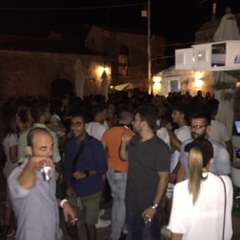 Calamaro - Piano Bars Near Me - Marzamemi, SR