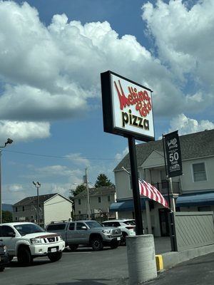 Melting Pot Pizza by null