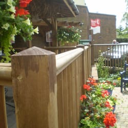 gardeners arms - Enjoy the colour