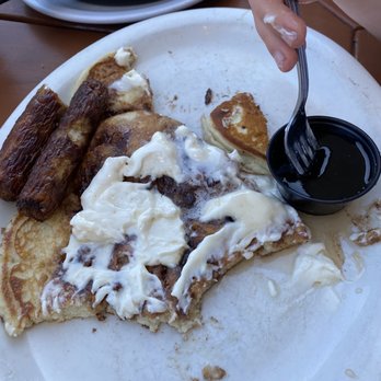 Billy's Cafe - Cinnamon roll pancakes - Breakfast & Brunch Near Me - Burlington, Washington