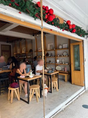 Plain Vanilla Tiong Bahru by null